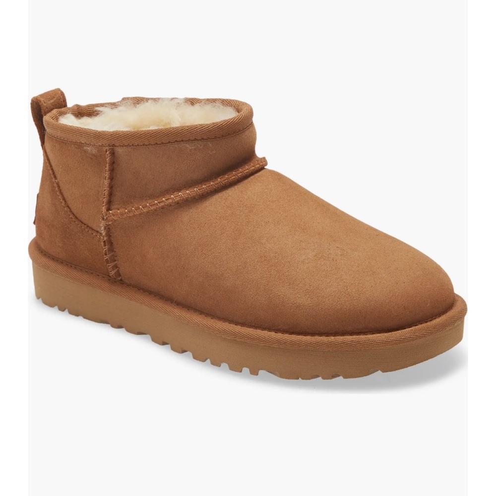 NIB ultra mini Ugg boots Size 7 Womens Chestnut